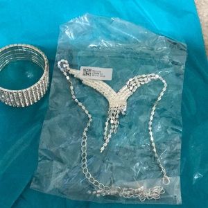 🎊NWOT  Wedding veil & Accessories 🎊